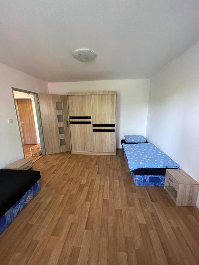 Apartmany - Skolni Хомутов Екстер'єр фото