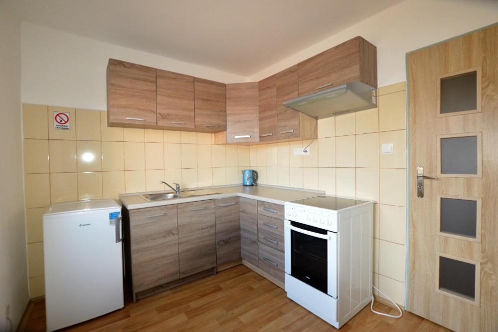 Apartmany - Skolni Хомутов Екстер'єр фото