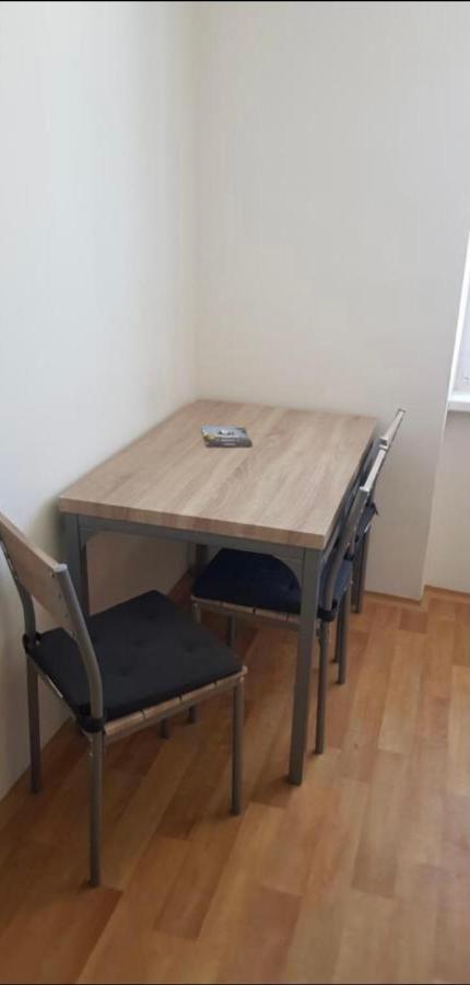 Apartmany - Skolni Хомутов Екстер'єр фото