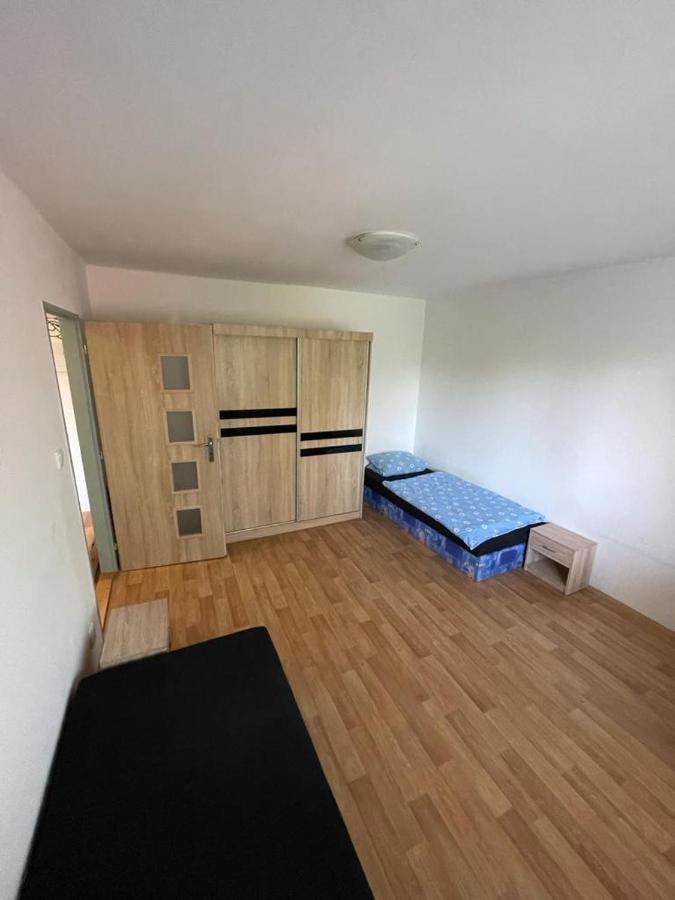 Apartmany - Skolni Хомутов Екстер'єр фото